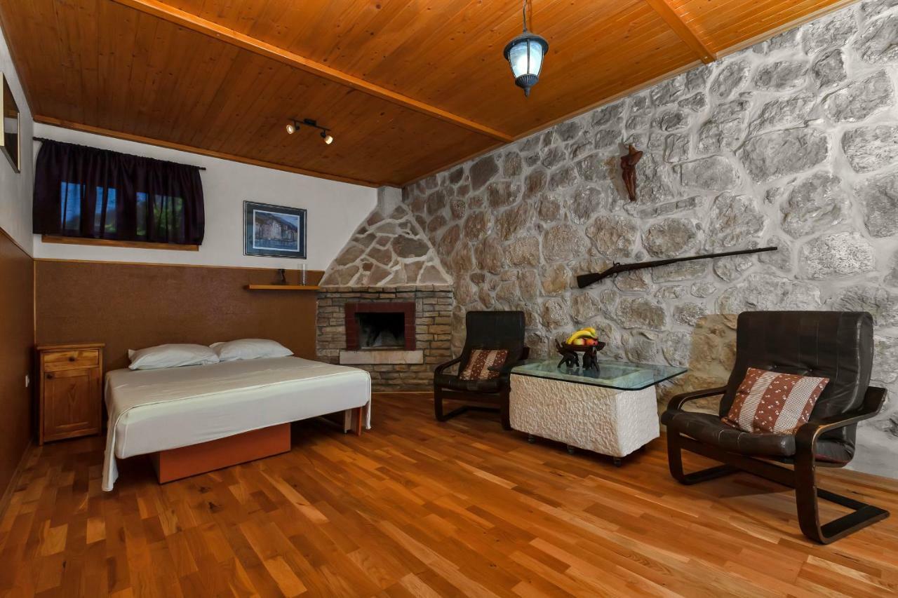Holiday Home Duje Veliko Brdo  Exterior foto