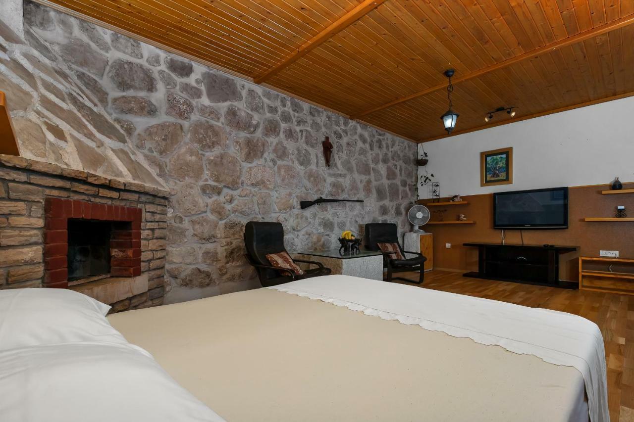 Holiday Home Duje Veliko Brdo  Exterior foto