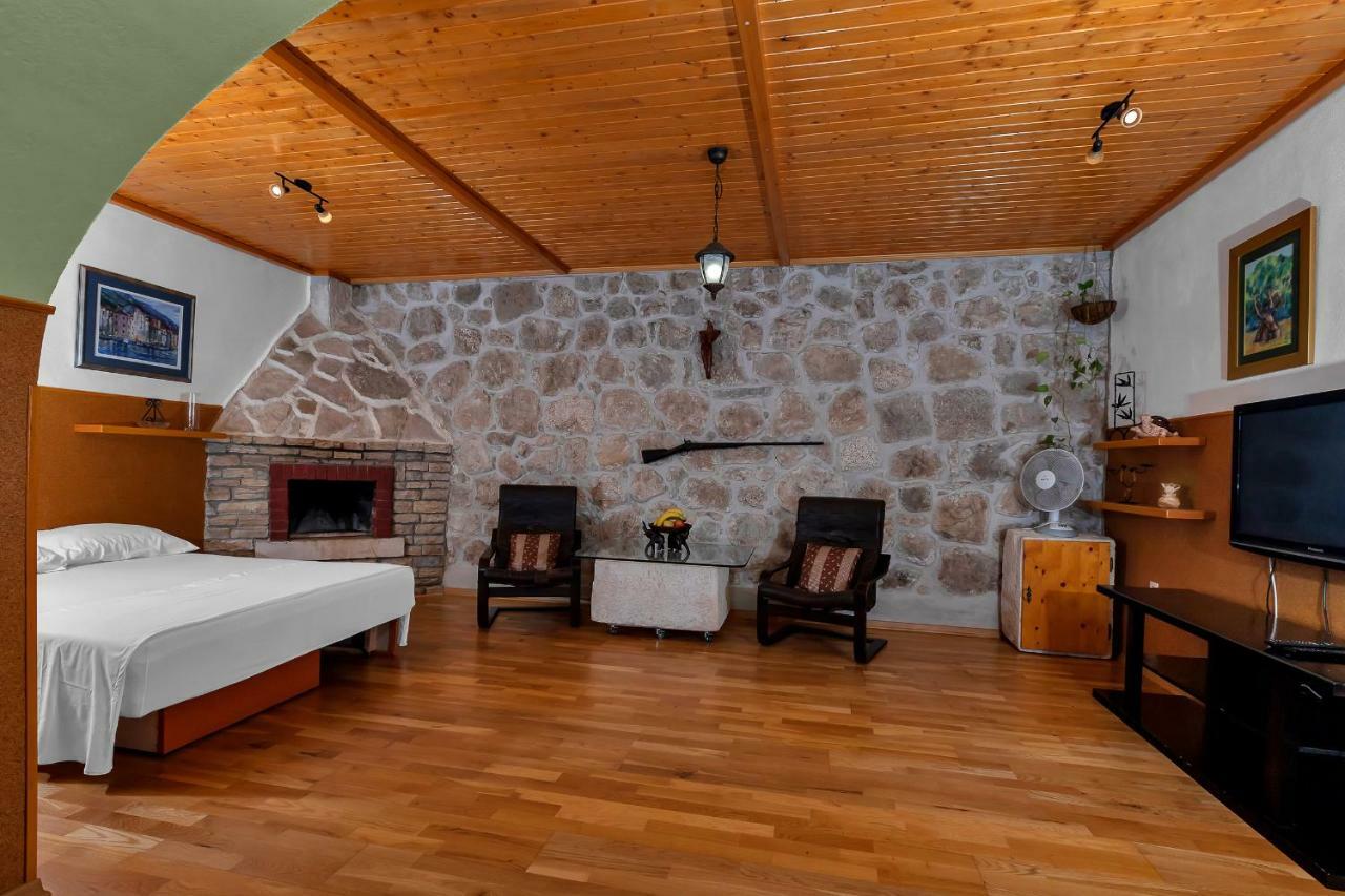 Holiday Home Duje Veliko Brdo  Exterior foto